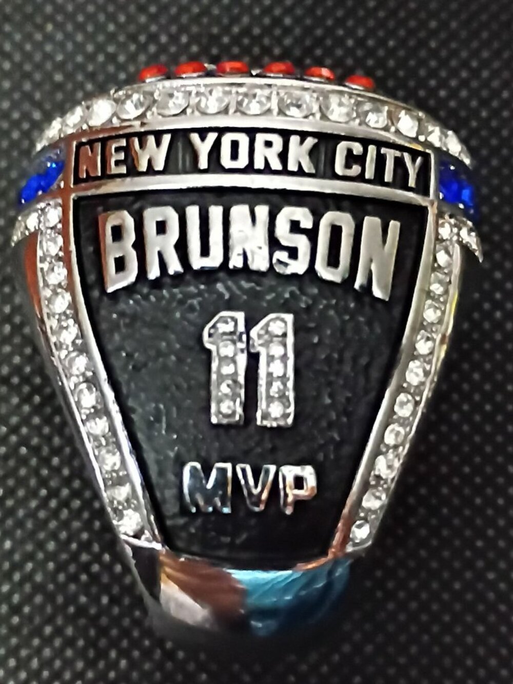 New York Knicks Championship Ring... USA premium version - Picture 2 of 5